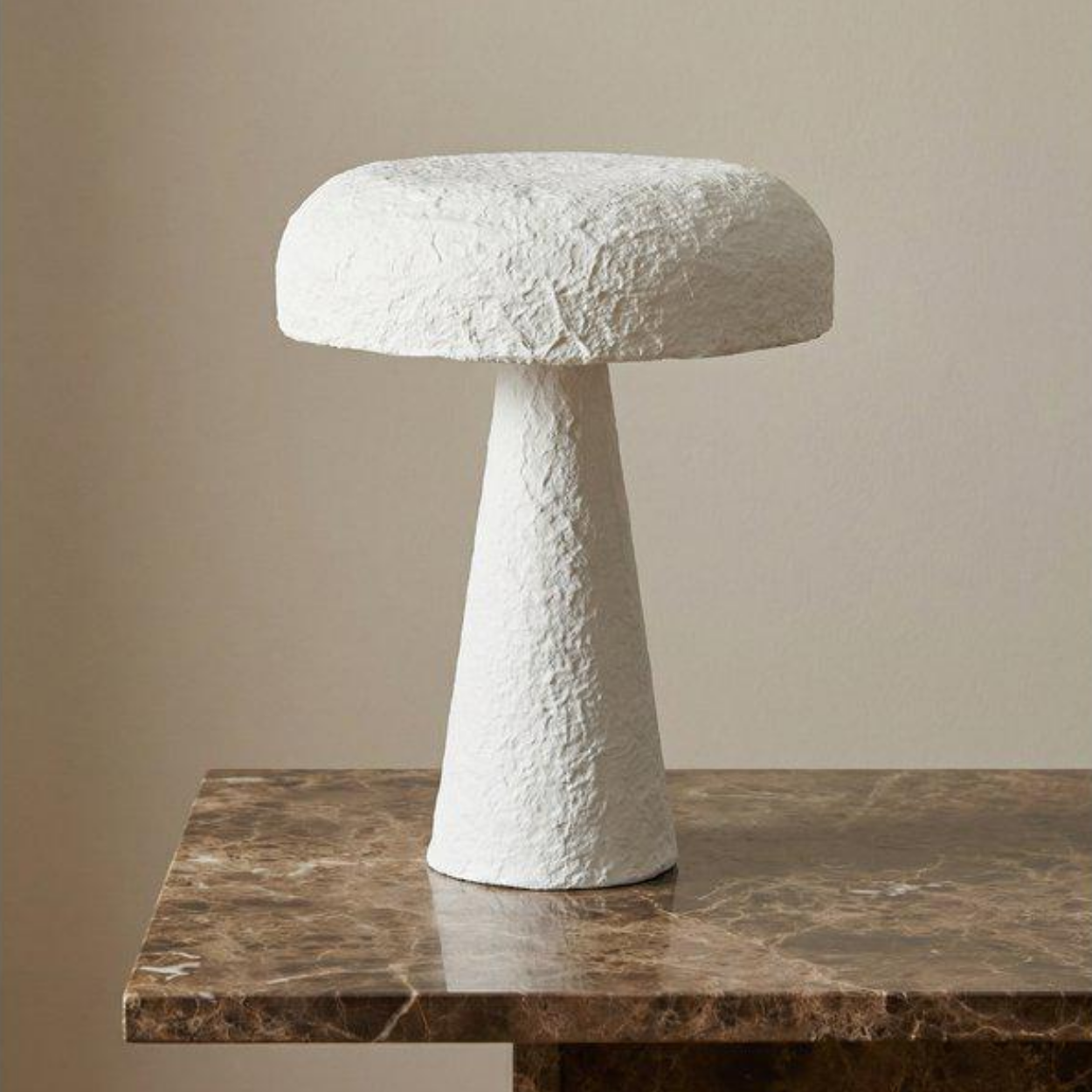 Handgjord Bordslampa i papier-maché (offwhite) - Luma - Bild 2